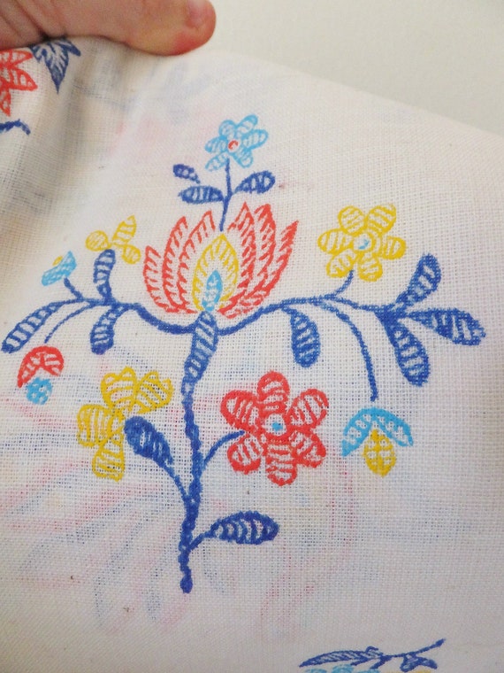 Voilage Faux Semi vintage avec Faux Voilage broderie Floral imprimé bleu jaune rouge sur tissu mélange lin coton tissé texturé blanc d’été à coudre 098a7b Voilage Faux Semi vintage avec Faux Voilage broderie Floral imprimé bleu jaune rouge sur tissu mélange lin coton tissé texturé blanc d’été à coudre 098a7b