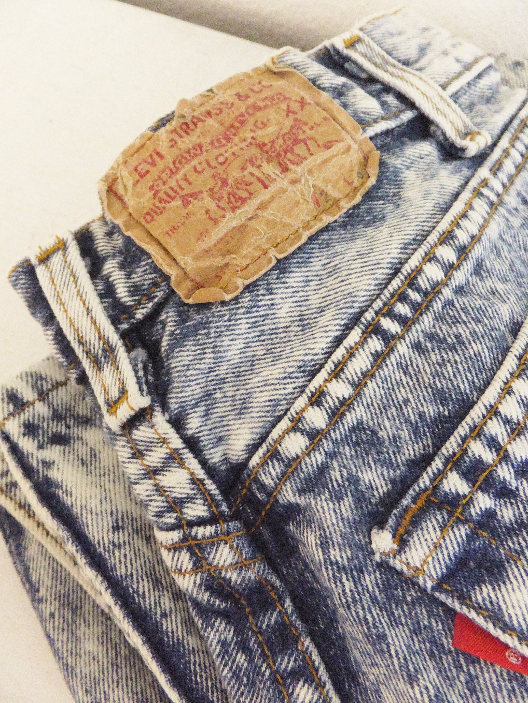 1980's Vintage 501 Acid Wash Levi's Jeans Size W27 L28