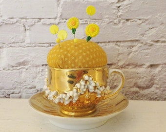 Golden Teacup Pincushion Small Gold Pin Cushion Sewing Gift for Mom Pretty Things Brooch Holder Stick Pin Keeper Yellow Decor Craft Room