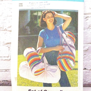 Vintage 1970s Simplicity 7515 Duffle Bag Sewing Pattern: 3 Sizes