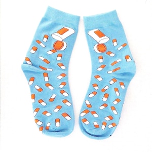 Pill Bottle Socks: Funny Gift for Doctor, Nurse, Pharmacist (Size 9-11)