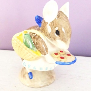 Beatrix Potter Figurine Appley Dapply Mouse Figurine Beatrix Potter Collectible Frederick Warne Co 1971 Handpainted Figurine Beswick England
