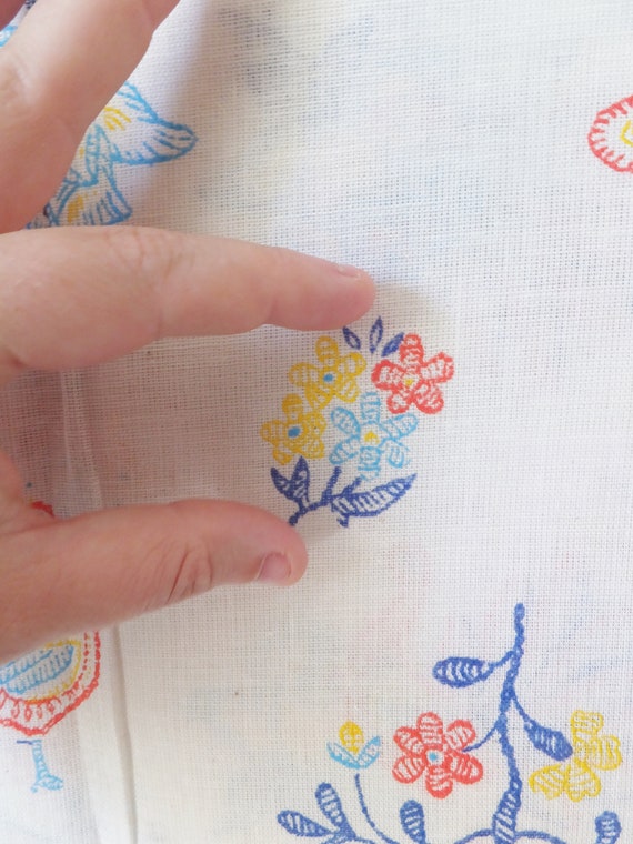 Voilage Faux Semi vintage avec Faux Voilage broderie Floral imprimé bleu jaune rouge sur tissu mélange lin coton tissé texturé blanc d’été à coudre 098a7b Voilage Faux Semi vintage avec Faux Voilage broderie Floral imprimé bleu jaune rouge sur tissu mélange lin coton tissé texturé blanc d’été à coudre 098a7b