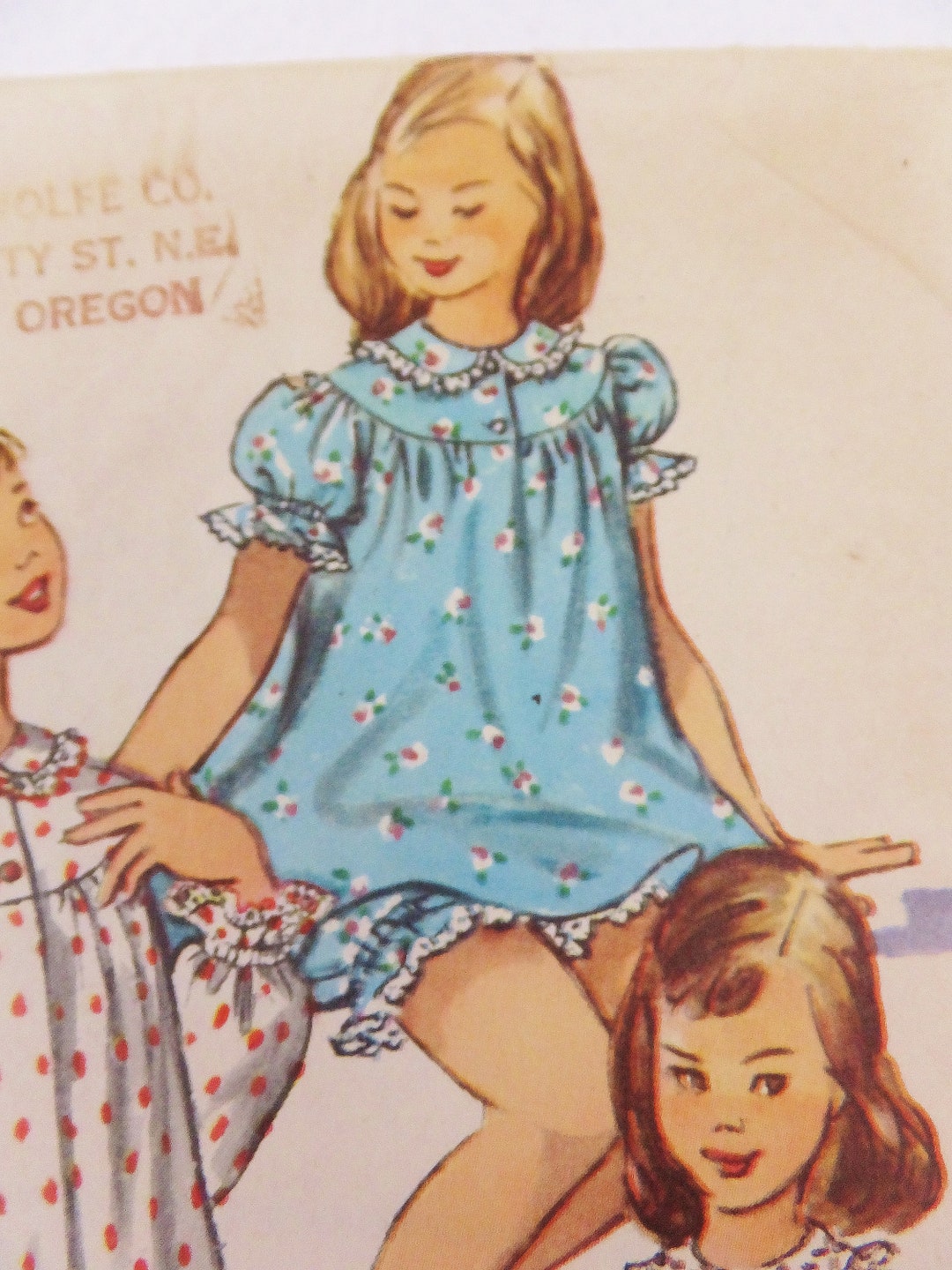 1950s CUTE Asian Design Pajamas and Robe Pattern SIMPLICITY