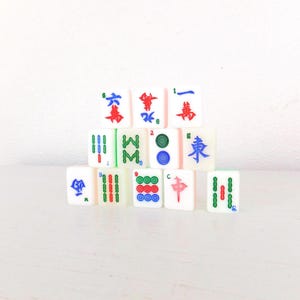Vintage Mahjong Tiles: Acrylic Lucite Game Pieces, Jewelry Supply (12 Random Pieces) image 2