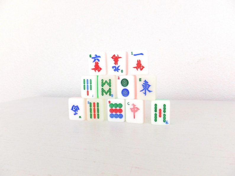 Vintage Mahjong Tiles: Acrylic Lucite Game Pieces, Jewelry Supply (12 Random Pieces) image 2