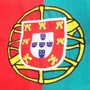 Vintage Portuguese Flag Wool Flag Portugal Flag Mid Century Wall Hanging Flag Green Red Yellow Flag Portuguese Souvenir Vtg 1950&#39;s 1960&#39;s