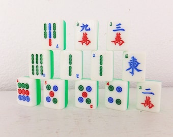 Vintage Mahjong Tiles Plastic Acrylic Dozen Game Tiles Green & White Chinese Mah Jong Dice Pieces Group 12 Tiles Game Pieces Jewelry Supply
