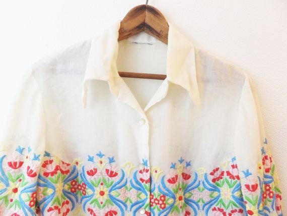 Vintage 1960's Folk Art Blouse with Floral Embroi… - image 3