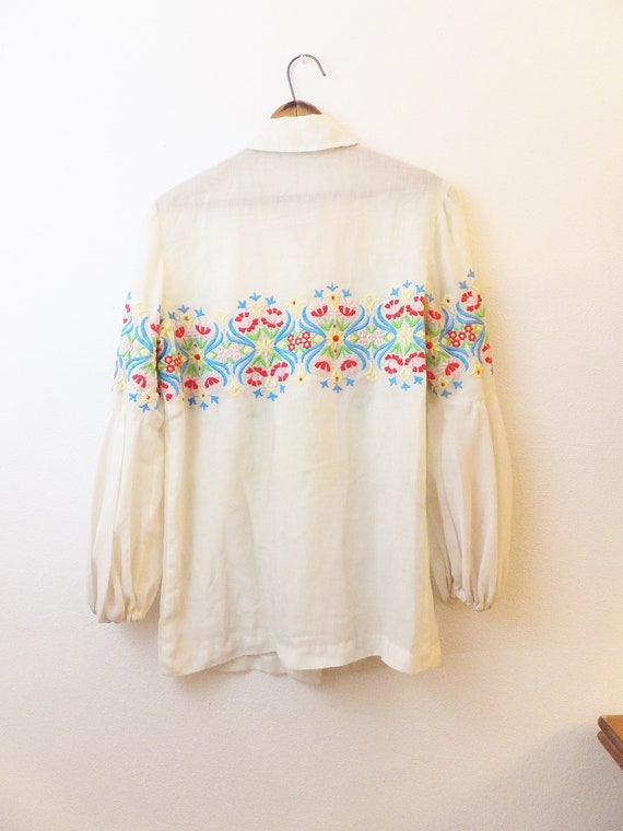 Vintage 1960's Folk Art Blouse with Floral Embroi… - image 7