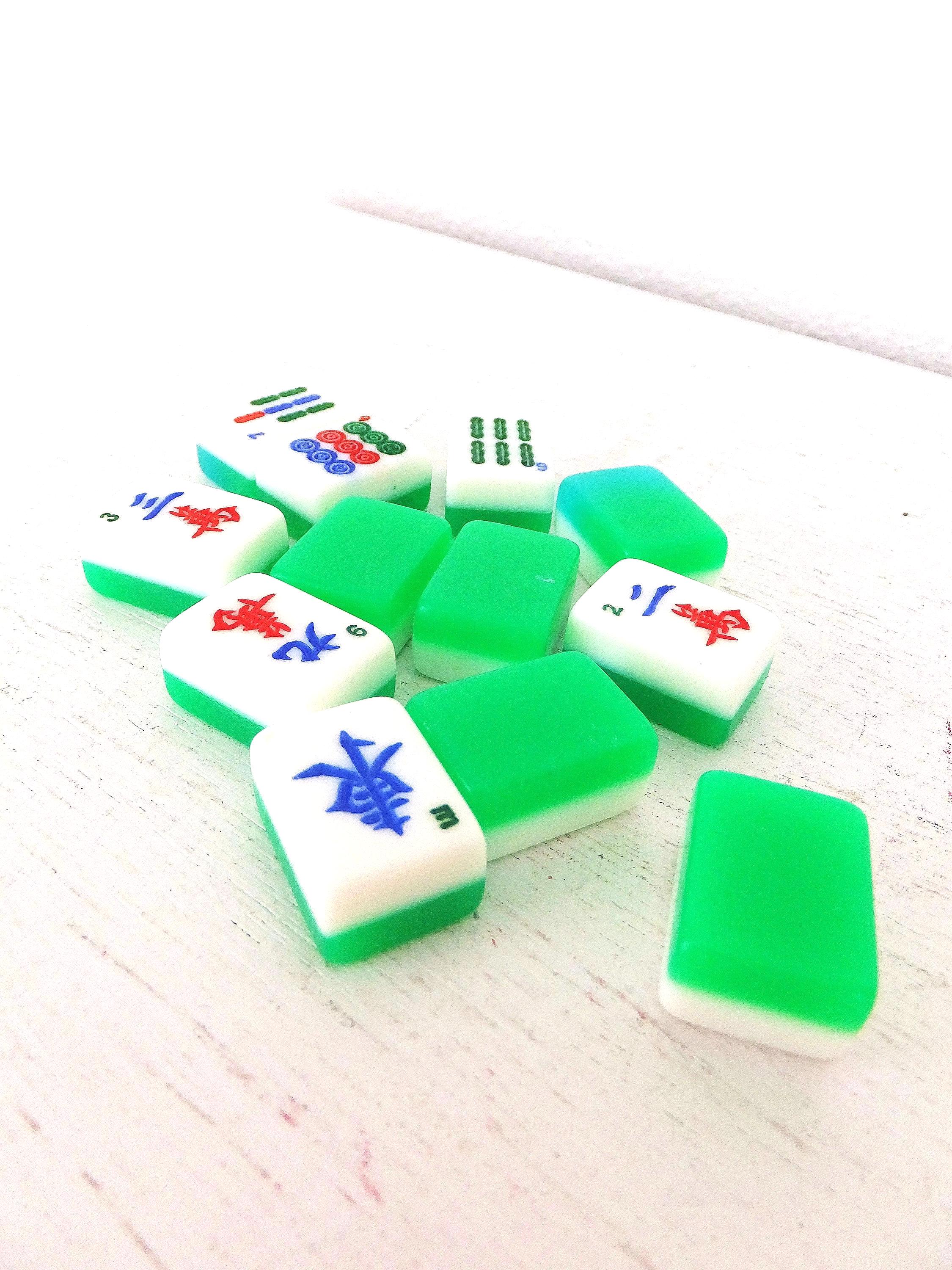 Vintage Green & White Mahjong Tiles: Acrylic Game Pieces, Jewelry  display picture 1