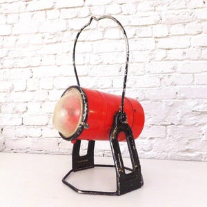 Vintage Industrial Spot Light Red & Black Decor Dramatic Lighting Desk Lamp Vintage Spotlight Vintage 1950&#39;s Industrial Lamp Vtg Work Light