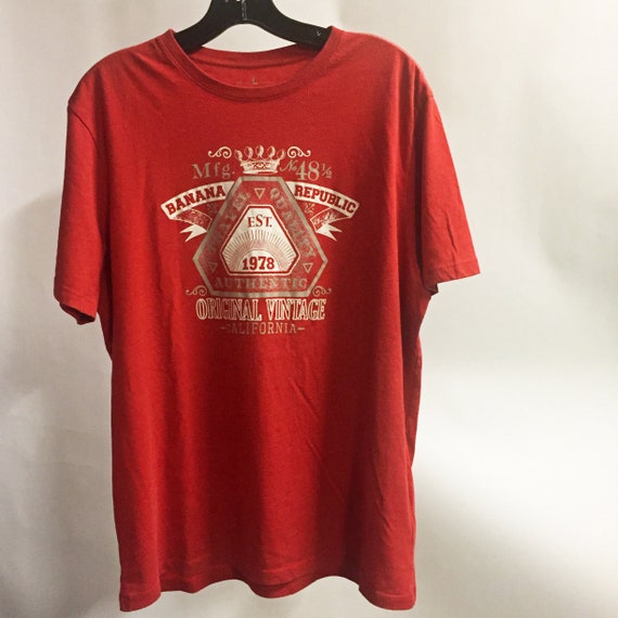 Vintage BANANA REPUBLIC GRAPHIC Tee Shirt, Red Vin