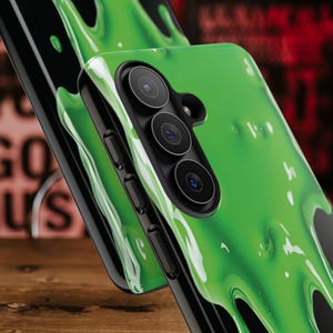 Grönt slime-skal till din nya Samsung Galaxy S26 | Roligt telefonskal, 3D-effekt, Halloween-present, gegga, snor-telefonskal bild 2