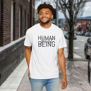 Broderad t-shirt med motivet Human Just Being | Anti-AI-uttalande, avregistreringsrörelse, tvättad bomull, skydda mänskligheten, broderade t-shirts bild 13