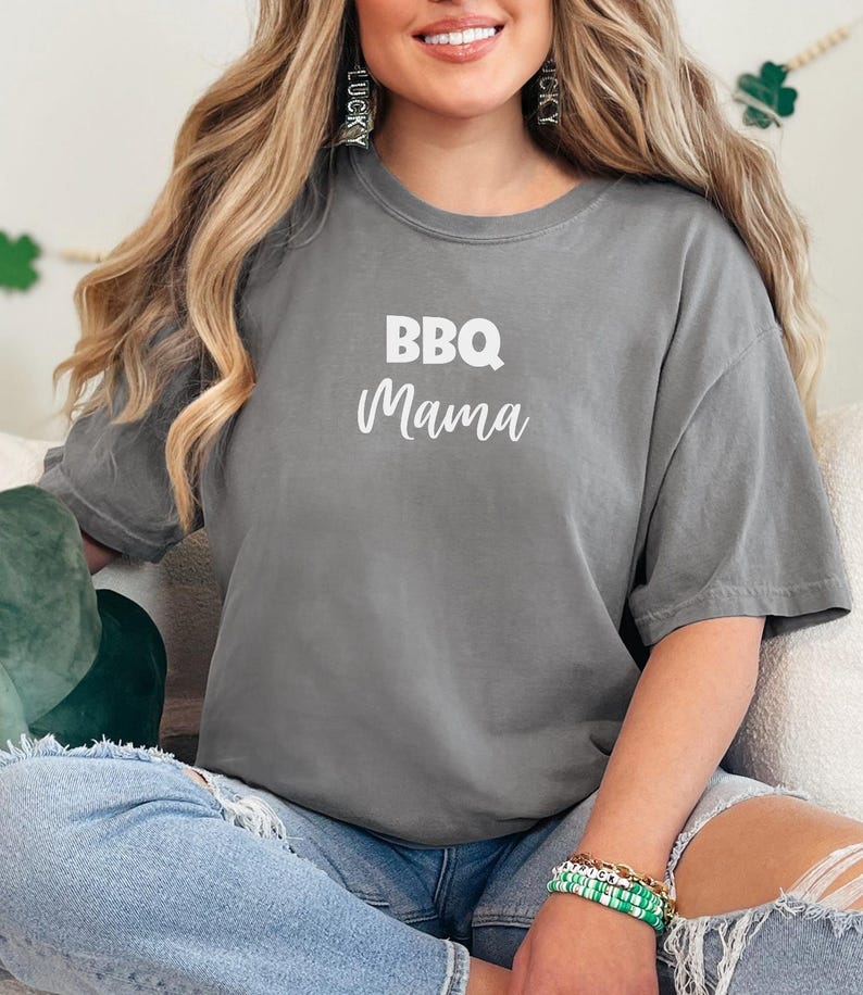 Comfort Colors® BBQ Mama Shirt, Grill Master Mom Tee, Backyard Cookout Mama Shirt, Pit Boss Meat Queen Tee, Flame Cook Mom, Chef Mama Shirt Grey