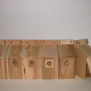 12 CEDAR BLUEBIRD BIRDHOUSES .. free shipping... image 1