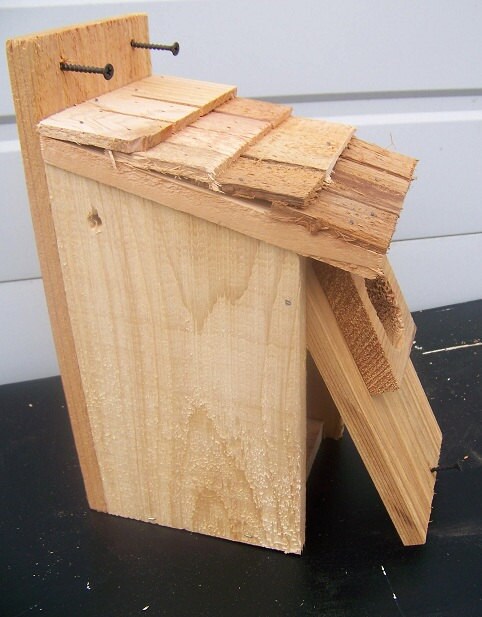 4 BLUEBIRD  BIRD HOUSES NEST BOX SHAKE ROOF WITH PETERSON OVAL OPENING FREE S/H 