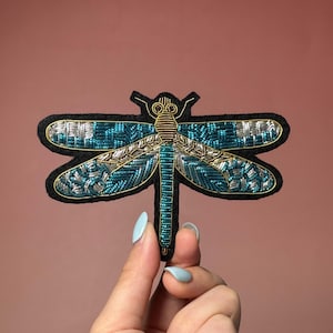 Libelle gestickter Flicken Blau handgemachter benutzerdefinierter Patch Back Patch Hut Aufnäher für Jacken Eisen auf Patch Einzigartige Libelle Schmuck