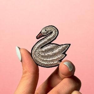 Silver Swan Brooch Handmade Bird Lover Gift Brooches for Women Gift for her Gift for Mom Unique Jewelry Swan Lover Gift Hat Decoration Swans