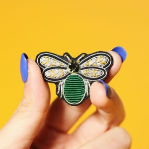 Emerald Cuckoo Bee Brooch: Handmade Vintage-Style Insect Pin