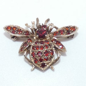 Vintage Gold Tone Ruby Red Rhinestone Bumble Bee Brooch Pin, Insect Jewelry, Insect pin, Buzzing Bumble Bee