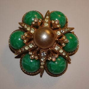 Jewelry 1960&#39;s Faux Green Stone Floral Brooch, Pearl, Center Star, Rhinestones
