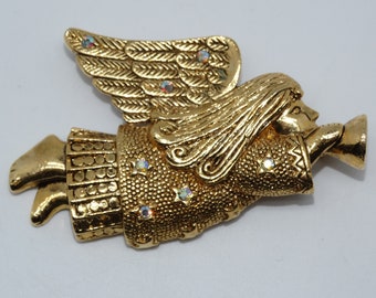 Angel Pin, Vintage Gold Tone Christmas Angel Brooch, Flying Angel playing a Trumpet