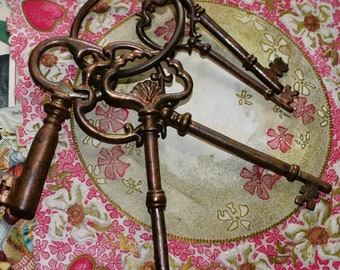 Vintage Ring of Keys, Decoration Keys, Prop Keys, Victorian Style Keys, Oversized Keys Lot #D