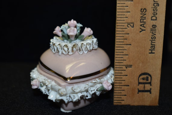 Vtg Capodimonte Victoria Dainty Heart Shaped Flor… - image 10