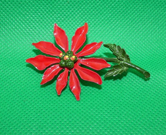 Vintage 1970's Poinsettia Christmas Pin, Brillian… - image 1