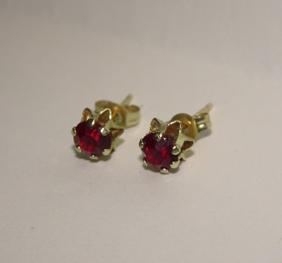 14K Gold Garnet Post Earrings, Deep Red Garnet Co… - image 5