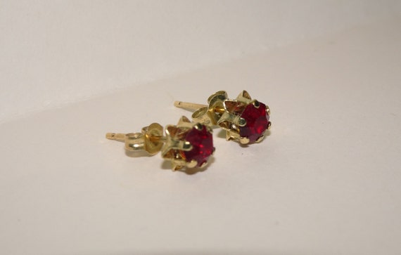 14K Gold Garnet Post Earrings, Deep Red Garnet Co… - image 4