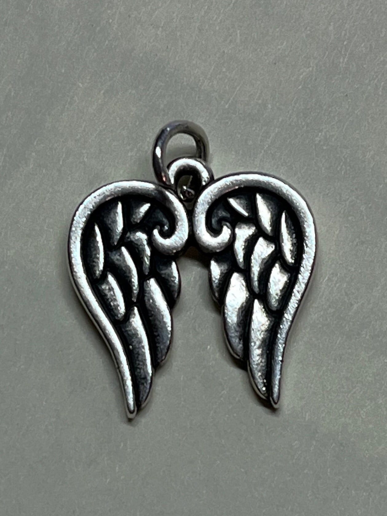 JAMES AVERY RETIRED STERLING LINKED HEARTS BUTTERFLY PENDANT 18