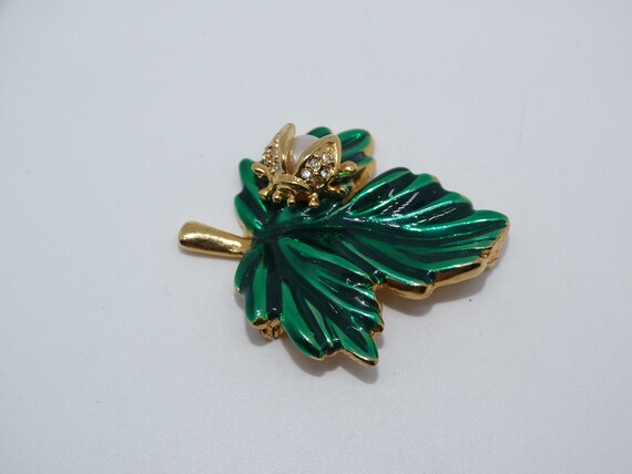 Vintage Enameled Green Leaf / Lady Bug Brooch, La… - image 2