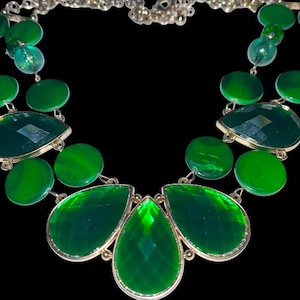 Vintage Waterfall Emerald Green Statement Necklace, Gold Tone, Cascading Waterfall Brilliant Green Green Necklace