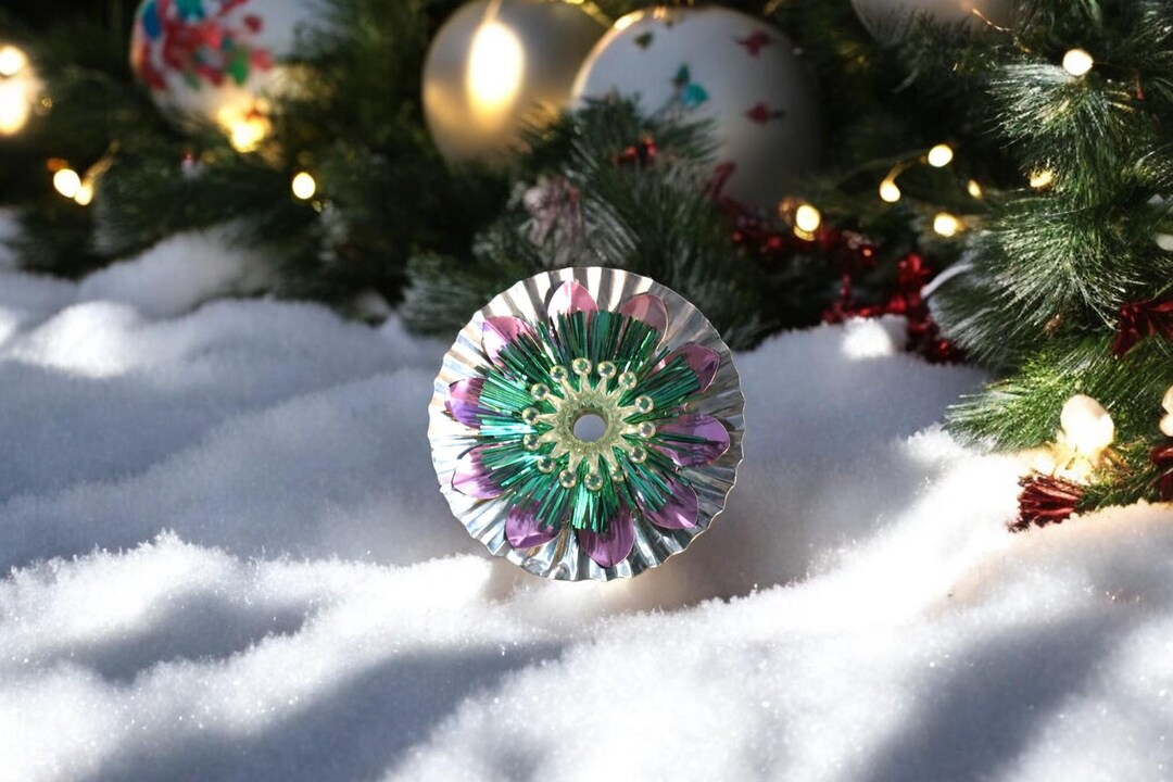 Vintage Mid Century Aluminum & Tinsel Christmas Tree Reflector, Mod ...