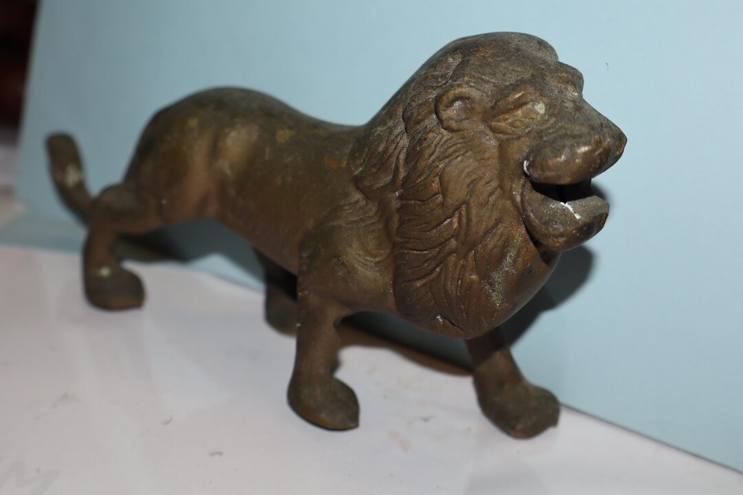 Vintage Brass Lion Sculpture Statue, King of the Jungle Statue ...
