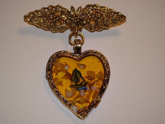 Vintage Resin Dangle Heart Pendant, Victorian Sty… - image 1