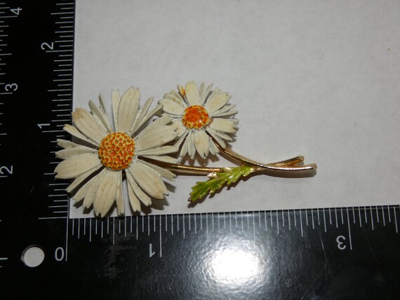 Yellow & White Daisy  Flower Pin, Daisy Flower Pi… - image 4