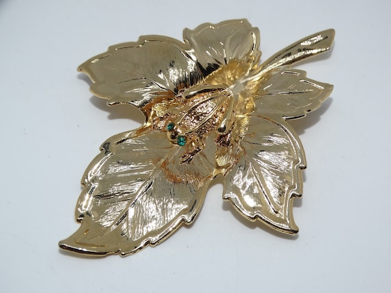 Leaf brooch deals