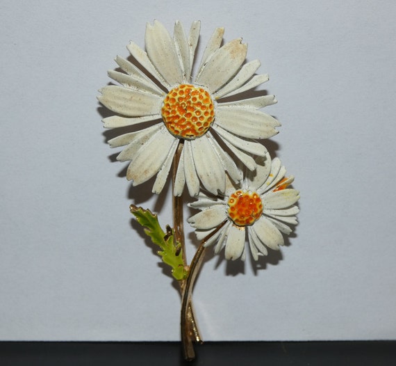 Yellow & White Daisy  Flower Pin, Daisy Flower Pi… - image 1