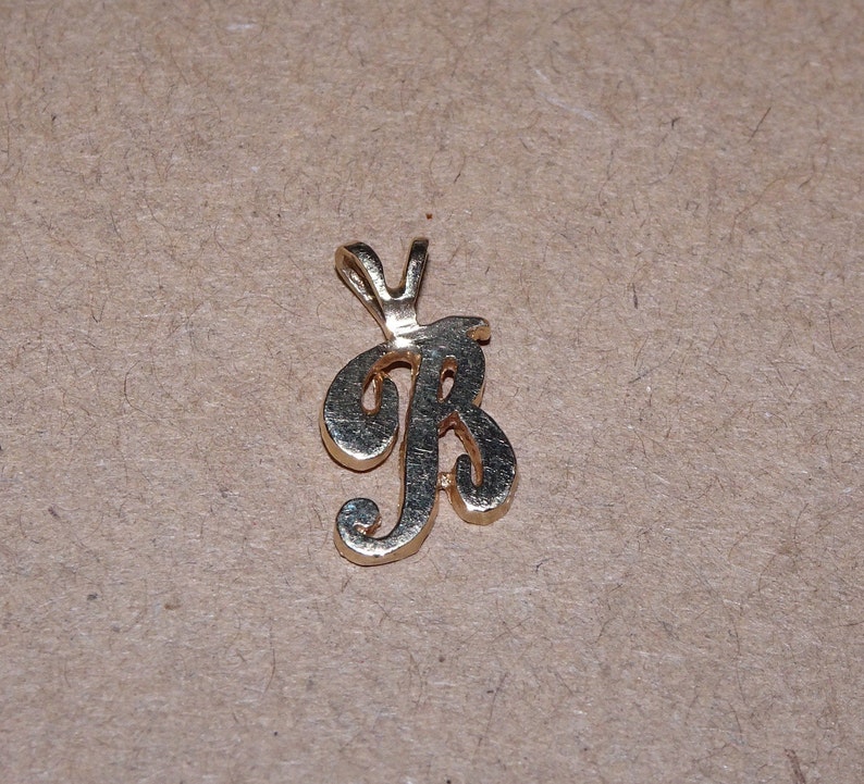 14K Yellow Gold Letter R Charm Cursive R Charm Etsy