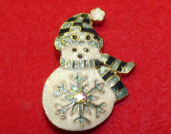 Snowman brooch outlet