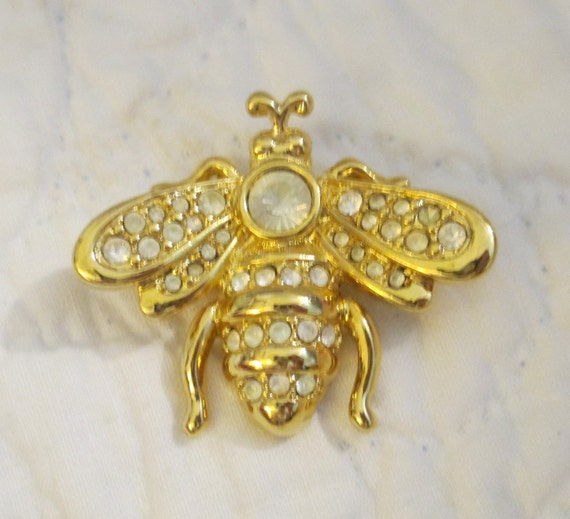 Vintage Swarovski Signed Gold Tone Bee Brooch Pin… - image 4