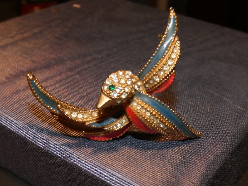 Vintage Gold Tone Red & Blue Rhinestone Bird Brooch Unsigned Patriotic Bird Brooch, Sparrow Pin, Green eyed Bird image 2