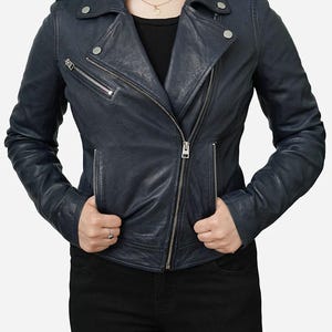Women’s Fitted Genuine Sheepskin Leather Motorcycle Jacket, Real Soft Leather Jackets, Vintage Winter Leather Jacket, Ladies Biker Jacket