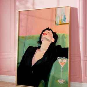 Kobieta na kanapie z Martini, wydruk Martini Bar Art Print, obraz olejny, sztuka koktajlowa, dekoracja wózka barowego, estetyczny obraz olejny, ściana kuchenna