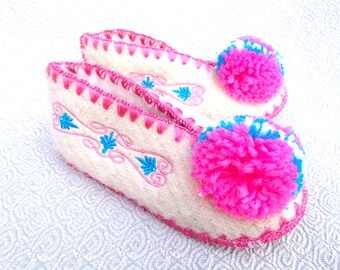 kids Greek slippers (Size 26 / UK8,5)