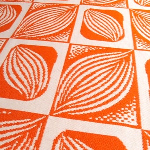 per meter: XL very wide vintage fabric (for making bedspread, blanket, couch cover or cushions)